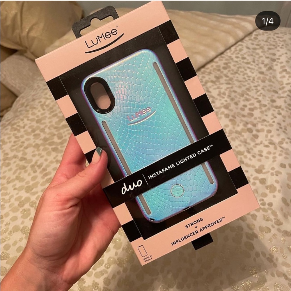 Brand NEW Lumee selfie light IPhone X/XS case